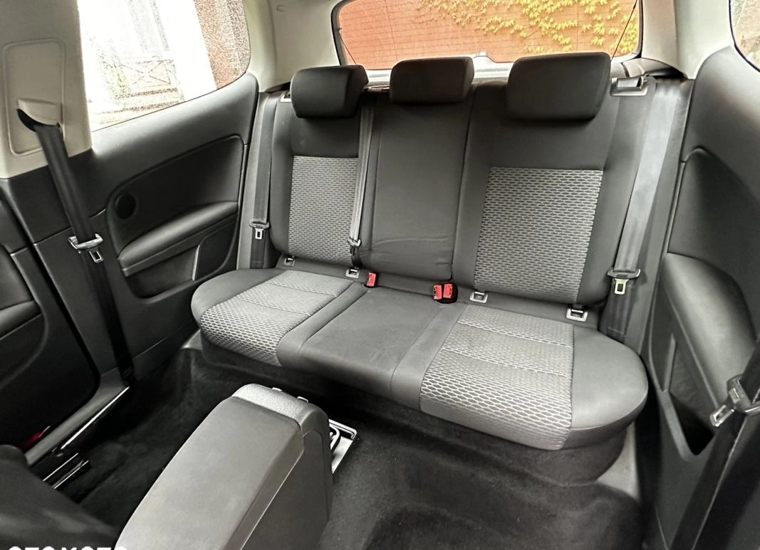 Volkswagen Golf cena 22900 przebieg: 202000, rok produkcji 2009 z Słupsk małe 781